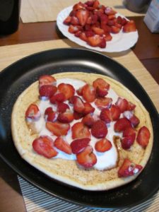 IMG_5518 omlet z truskawkami