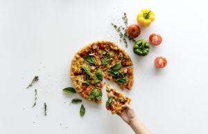 Czy ketchup z cukinii jest zdrowszy od tradycyjnego? pizza